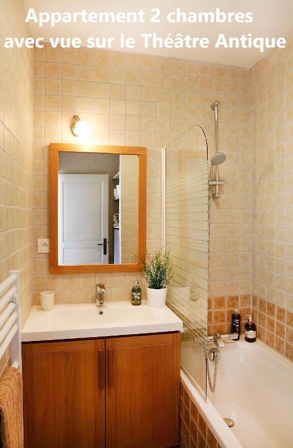 Holiday In Arles -Appartement Du Theatre Antique ภายนอก รูปภาพ
